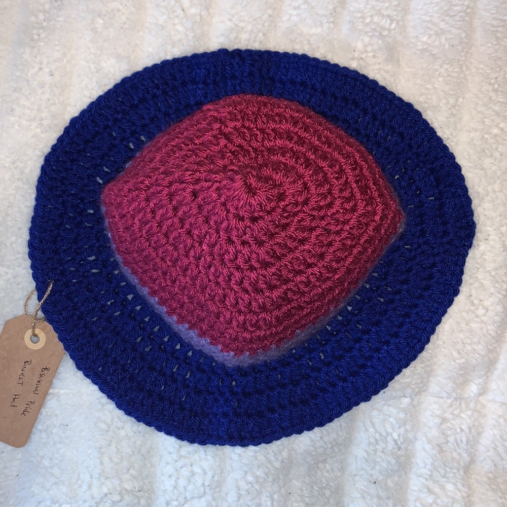 Handmade crochet bisexual pride bucket hat - Picture 3 of 3
